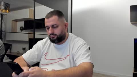 Snapshot of draven_a chatting on February 18, 2025, 9:09 pm Draven A online show from February 18, 2025, 9:09 pm