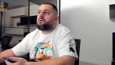 Snapshot of draven_a chatting on February 19, 2025, 7:05 pm Draven A online show from February 19, 2025, 7:05 pm