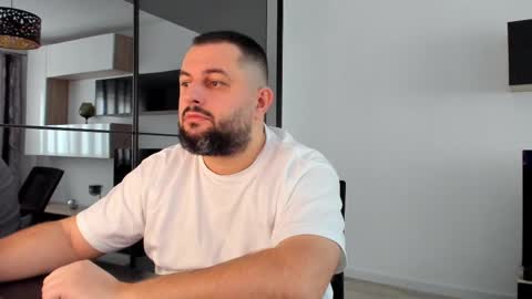 Snapshot of draven_a chatting on February 21, 2025, 6:40 am Draven A online show from February 21, 2025, 6:40 am