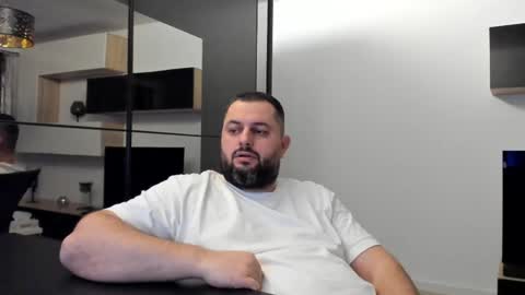 Snapshot of draven_a chatting on February 24, 2025, 11:19 pm Draven A online show from February 24, 2025, 11:19 pm