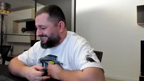 Snapshot of draven_a chatting on March 2, 2025, 9:43 pm Draven A online show from March 2, 2025, 9:43 pm