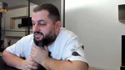 Snapshot of draven_a chatting on March 3, 2025, 11:24 pm Draven A online show from March 3, 2025, 11:24 pm