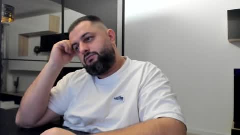 Snapshot of draven_a chatting on March 4, 2025, 9:32 pm Draven A online show from March 4, 2025, 9:32 pm