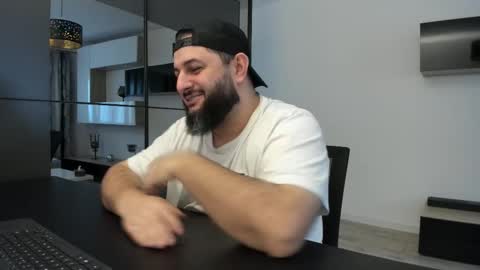 DravenPeak online show from November 15, 2025, 2:02 pm