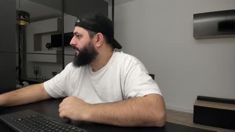 DravenPeak online show from December 15, 2025, 7:29 pm