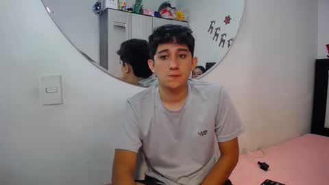 -- nicolle and jhon -- online show from January 10, 2026, 10:17 am