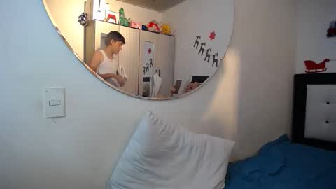 -- nicolle and jhon -- online show from January 17, 2026, 5:12 am