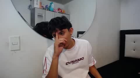 -- nicolle and jhon -- online show from February 7, 2026, 11:52 pm