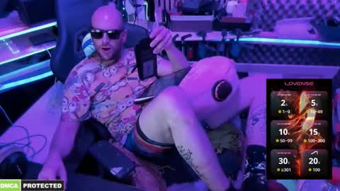 drawingcock online show from September 10, 2025, 5:02 pm