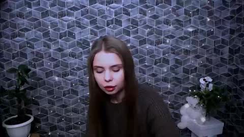 Mari online show from November 17, 2025, 8:53 am