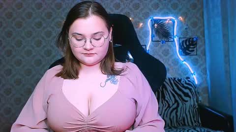 dreamforyoue2 online show from December 17, 2025, 7:20 pm