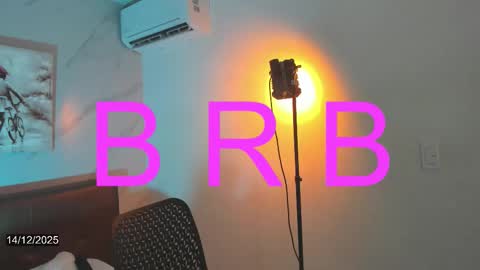 dreams_chloe online show from December 14, 2025, 9:25 am