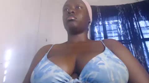 Snapshot of dreamy_wetpussy chatting on May 14, 2026, 7:37 am BEAUTY online show from May 14, 2026, 7:37 am