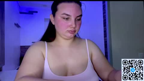 Snapshot of dreamyblushfairy chatting on May 7, 2026, 7:14 am Mila online show from May 7, 2026, 7:14 am