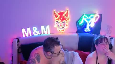 Snapshot of dreamycouple01 chatting on May 18, 2026, 10:04 pm DreamyCouple01 online show from May 18, 2026, 10:04 pm
