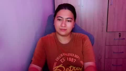 dreamycreamyst online show from April 18, 2026, 4:49 am