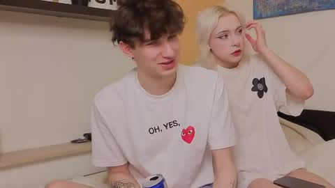 Mark online show from April 11, 2026, 9:30 pm