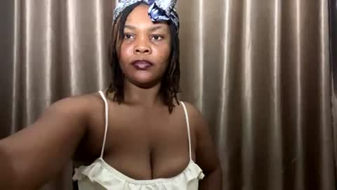Snapshot of drip_queenxx1 chatting on July 12, 2026, 6:21 pm drip_queenxx1 online show from July 12, 2026, 6:21 pm