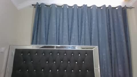 drippingqueenxoxo online show from March 1, 2026, 7:21 am