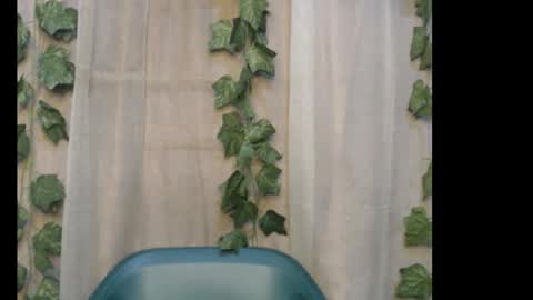 Snapshot of dripqueenx chatting on January 16, 2026, 7:29 pm linda online show from January 16, 2026, 7:29 pm