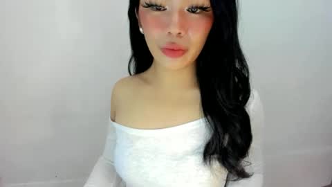 Snapshot of dripqueenxoxo chatting on September 15, 2025, 8:09 pm miss. Erika online show from September 15, 2025, 8:09 pm