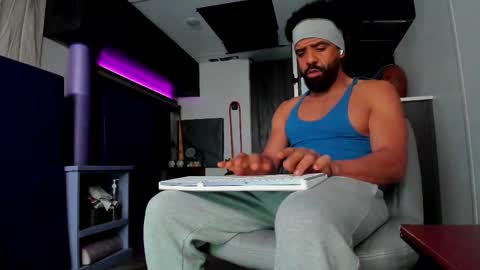 Snapshot of drizzys_room chatting on February 10, 2026, 2:59 am DirtyDrizzy online show from February 10, 2026, 2:59 am