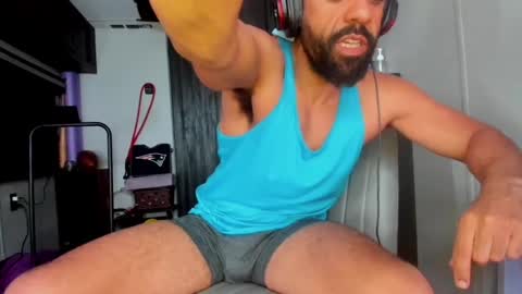 Snapshot of drizzys_room chatting on February 18, 2026, 3:02 am DirtyDrizzy online show from February 18, 2026, 3:02 am