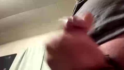 droppingloads82 online show from April 7, 2026, 9:54 am