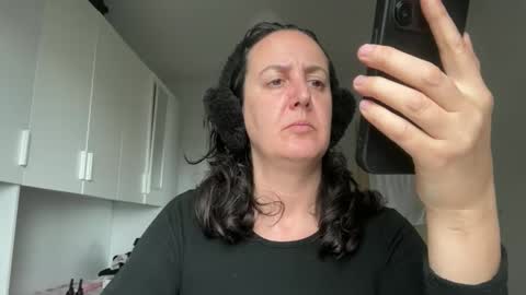 Snapshot of drresa chatting on February 10, 2026, 7:56 am Dr. Resa online show from February 10, 2026, 7:56 am