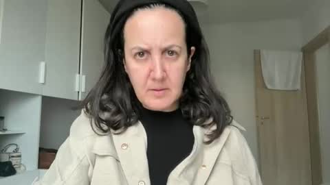 Snapshot of drresa chatting on February 15, 2026, 10:36 am Dr. Resa online show from February 15, 2026, 10:36 am