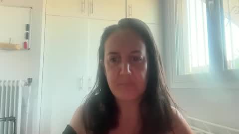Snapshot of drresa chatting on April 7, 2026, 5:19 am Dr. Resa online show from April 7, 2026, 5:19 am