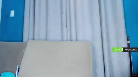 duamilktits online show from May 25, 2026, 8:20 am