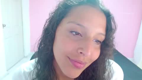 dulce1609 online show from February 3, 2025, 10:32 pm