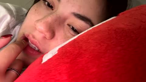 dulce2922 online show from December 27, 2024, 5:20 am