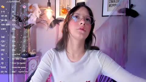 dulce__fiore07 online show from October 29, 2025, 1:35 pm