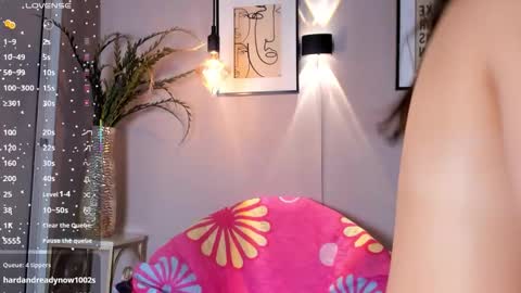 dulce__fiore07 online show from November 6, 2025, 1:12 pm