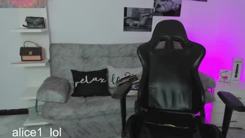  ALICE  online show from March 6, 2025, 9:53 pm