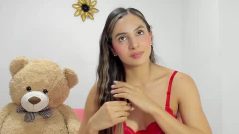 Dulce  online show from December 11, 2024, 3:37 pm