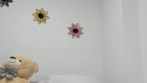 Dulce  online show from January 8, 2025, 11:43 am