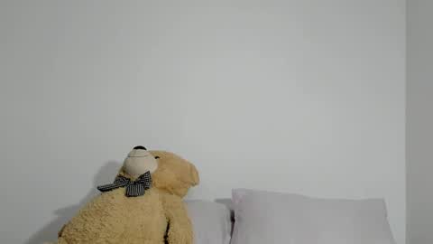 Dulce  online show from February 19, 2025, 1:39 pm