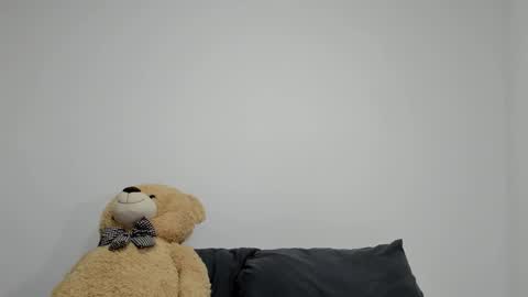 Dulce  online show from February 27, 2025, 12:23 pm