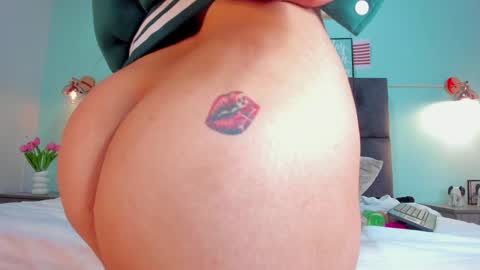 DULCE AURORA online show from January 31, 2025, 8:54 am