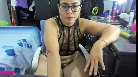 Snapshot of dulcemilf_ chatting on January 3, 2025, 11:55 pm Dulce online show from January 3, 2025, 11:55 pm