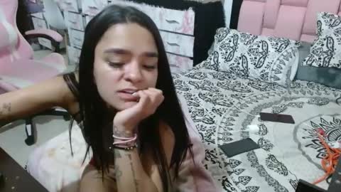 Snapshot of dulcereyes1026 chatting on February 20, 2025, 2:51 am dulcereyes1026 online show from February 20, 2025, 2:51 am