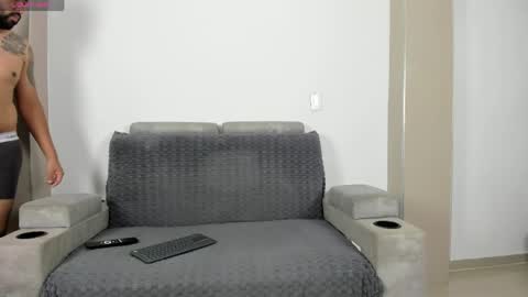 Jlozada05 online show from May 24, 2026, 4:06 am