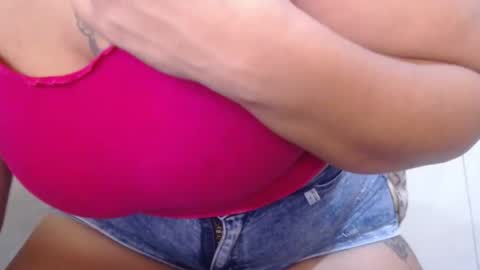 Snapshot of dulcetiffanii chatting on April 21, 2026, 7:06 pm Sofia online show from April 21, 2026, 7:06 pm