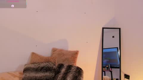 Dulcey online show from September 21, 2025, 10:50 am