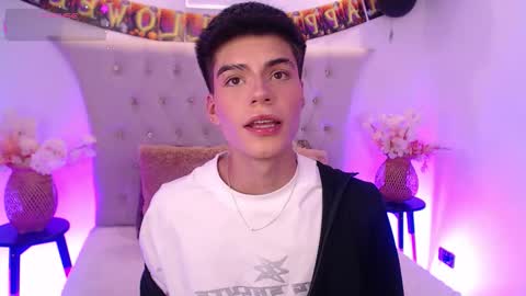 Dulcey online show from October 19, 2025, 3:40 am