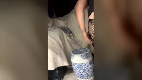 dumpster4u online show from April 10, 2026, 4:39 am