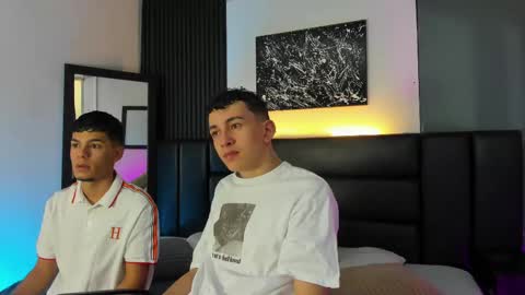 Snapshot of duolust chatting on September 14, 2025, 12:15 pm Thomas and Noah online show from September 14, 2025, 12:15 pm